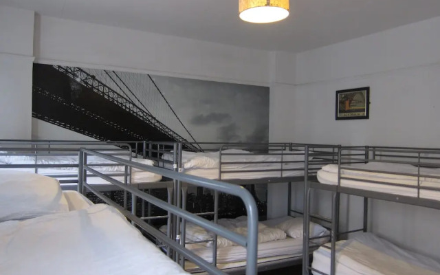 The Horse & Stables - Hostel