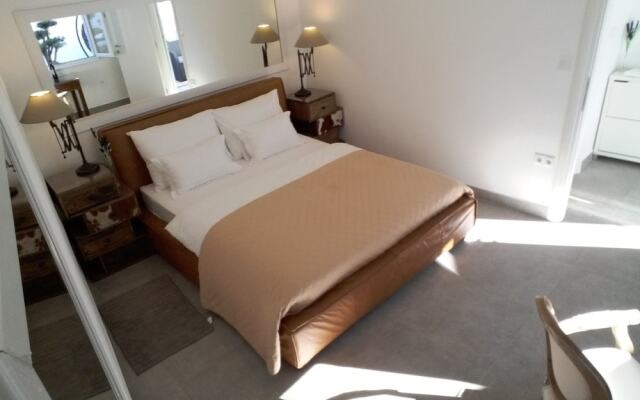 Downtown Luxury Suites