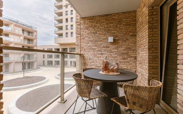 Beautiful Warm Apartment With Terrace in Ostend