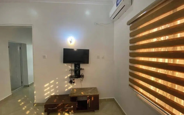 Rossy'S Apartments