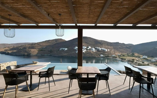 Amal Kythnos Suites