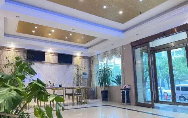 Ludao Hotel (Xinmi May Fourth Square)