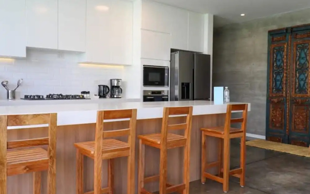 w Modern 4BR Villa With Private Pool in Paracas
