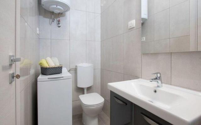 Pleasant Oriana Apartment near Sea