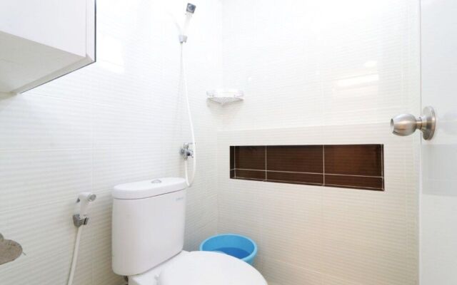 Travelibu @ Bassura City Apartment