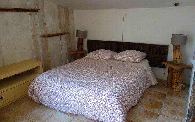 Le Clos des Collines. Chambre d'hôtes