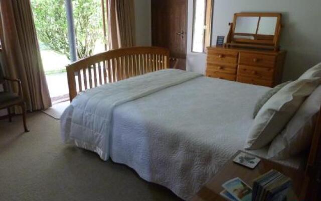 Thorold Country House