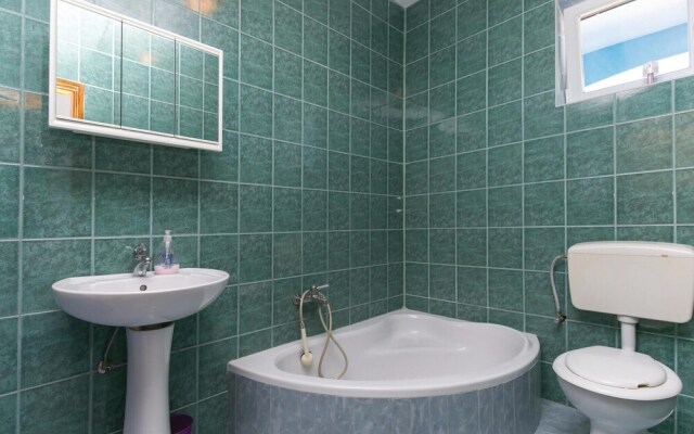 Nice Home in Vodnjan With Wifi and 4 Bedrooms