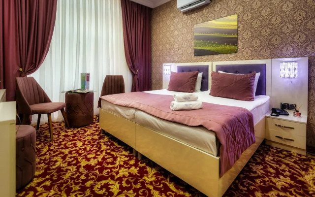 Center Hotel Baku