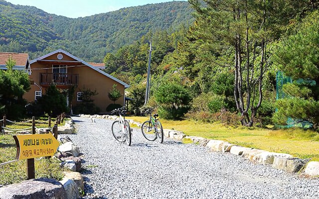 Muju Maple Vill Heu Pension