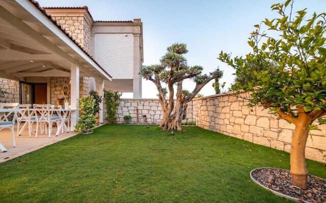 Cemal Alaçatı Hotel