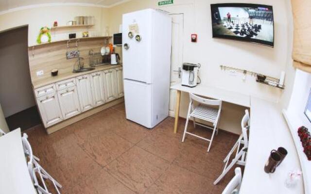 Mini-Hotel At Grandfather Lenin's