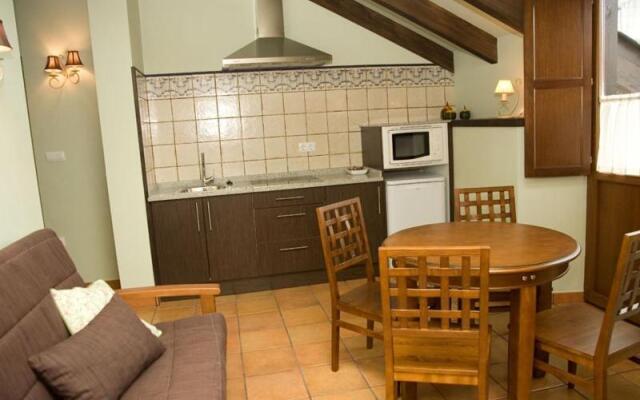 Apartamentos Turisticos A Estacion