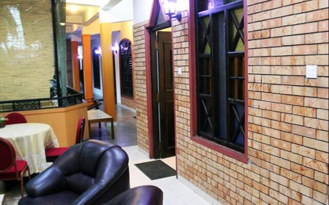 Terrel Hotel - Ampara