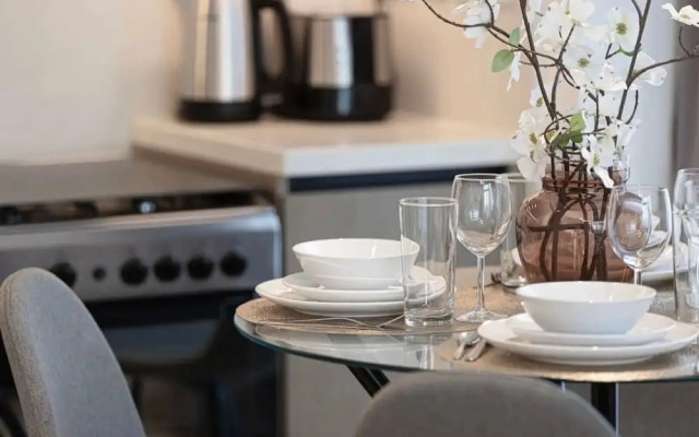 Burj Crown Lux Apartment by Dubai Mall