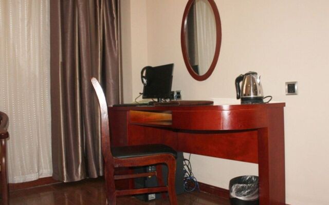 GreenTree Inn JiNing YanZhou JiuZhou FangYuan Hotel