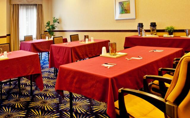 Holiday Inn Express Hotel & Suites Brooksville, an IHG Hotel