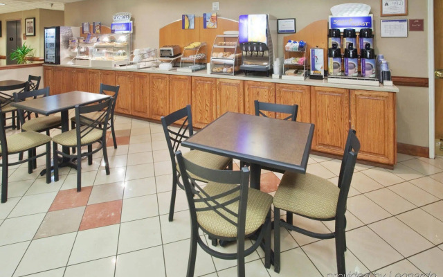 Holiday Inn Express Hotel & Suites Laurinburg by IHG