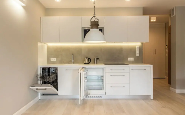 Royal Hill Residence