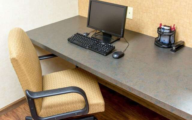 Comfort Suites Grand Rapids South