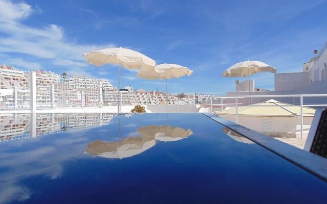 Hotel Califórnia Urban Beach – Adults only