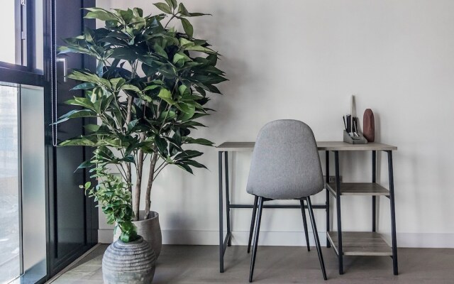 Standard Studio With Balcony in Hill House