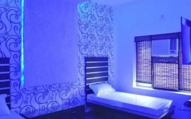 AKaSH MOTEL