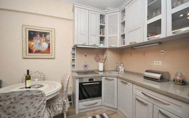 Lux Apartments MMS