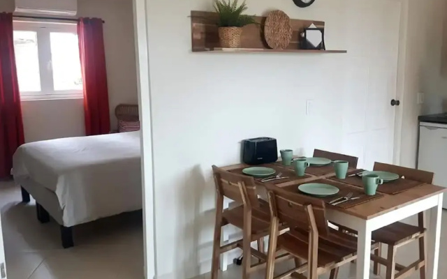 Air-conditioned Mama Sha Apartment Near Jan Thiel