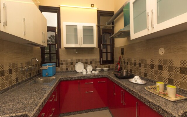 OYO 16725 Home Modern 1 BHK Villa Sheela Chowk