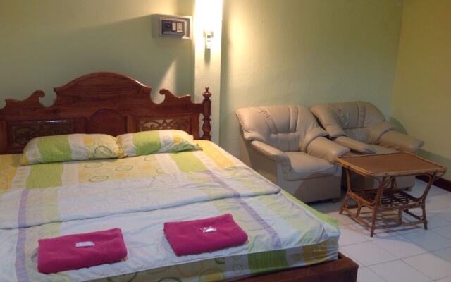 Bam Bus Motel 2