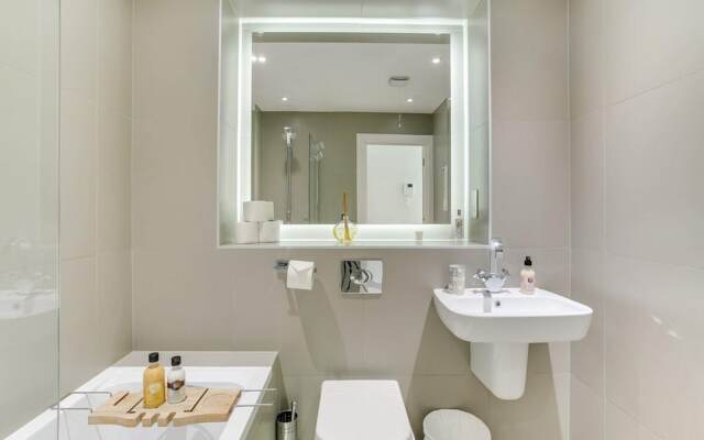 Spacious 1 Bed Near Tube in East London