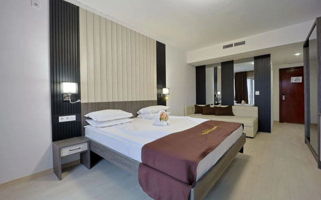 Prestige Grand Hotel and Aquapark