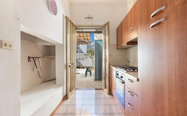 3836 Da Donatuccia by Barbarhouse