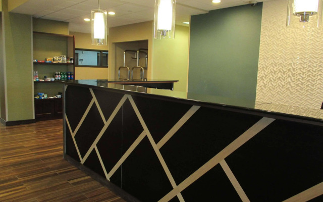 Wingate by Wyndham Harrisburg Near Hershey