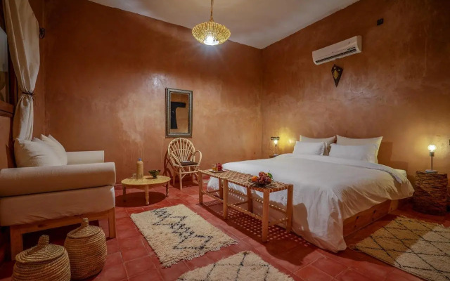 Kasbah Sahara Services-Guest House