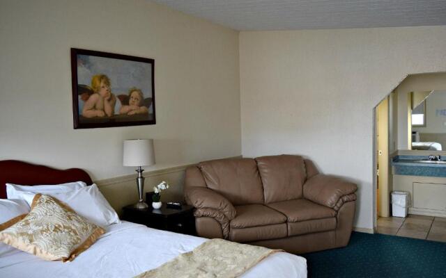 Centre Suites Inns Motel