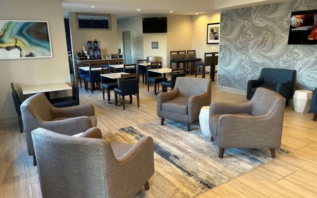 Best Western Ottumwa Inn & Suites