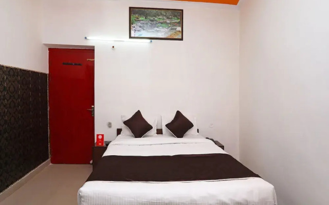 Oyo 10875 Optimum I Hotel