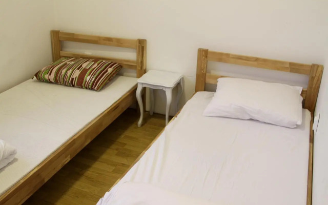 Hostel Jellostone