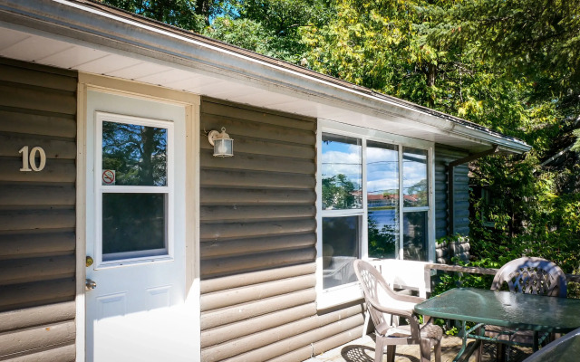 Sunnylea Resort & Cottages