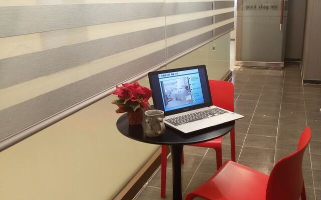 Capsule Hotel Goodstayinn