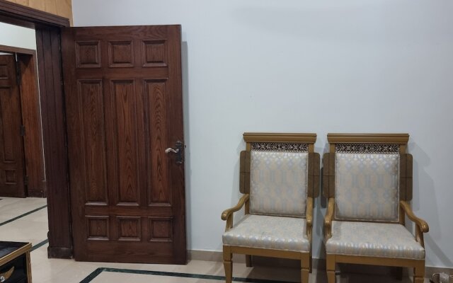 Impeccable 4-bed Villa in Gujrat