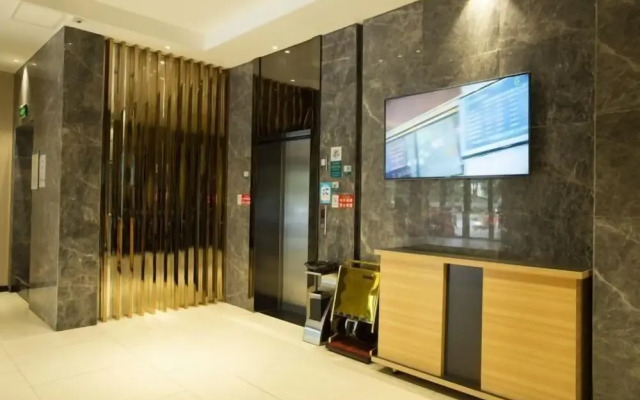 City Comfort Inn Hotel (Huanggang Huangzhou Avenue)