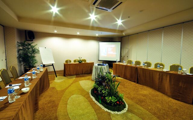 Hermes Palace Hotel Medan