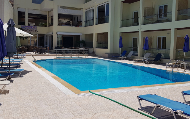 Alexandros Hotel