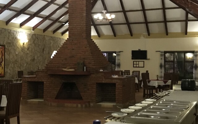 Enyati Lodge