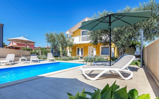 Stunning Home in Buje With Wifi and 2 Bedrooms