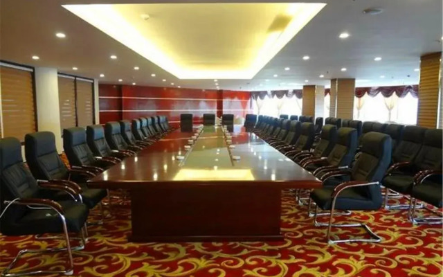 Zhongwei Grand Hotel