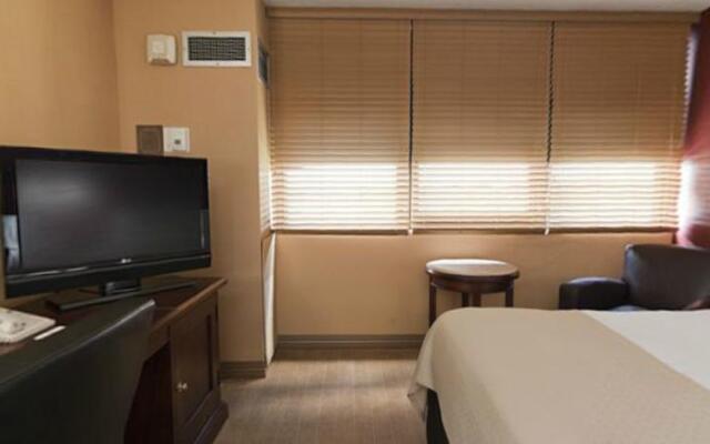 Holiday Inn Kansas City Se - Waterpark